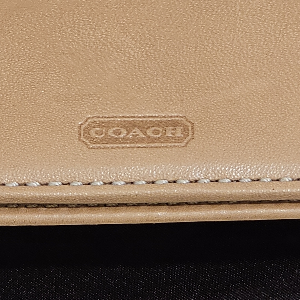 Coach Tri-fold Checkbook Wallet, Coach Dust Bag, GUC, Size Large - Picture 6 of 12